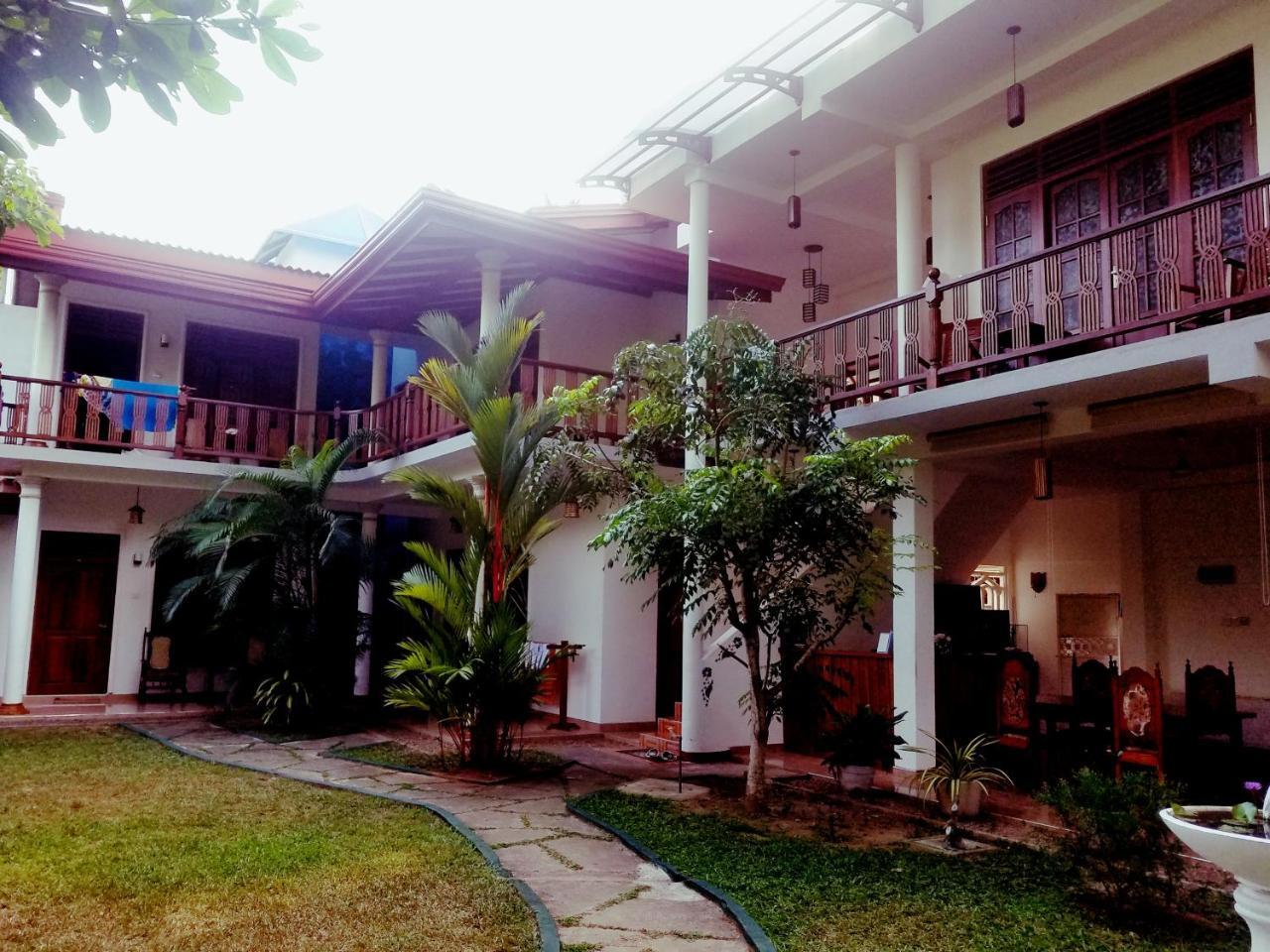 Mermaid Inn มิริสซา ภายนอก รูปภาพ